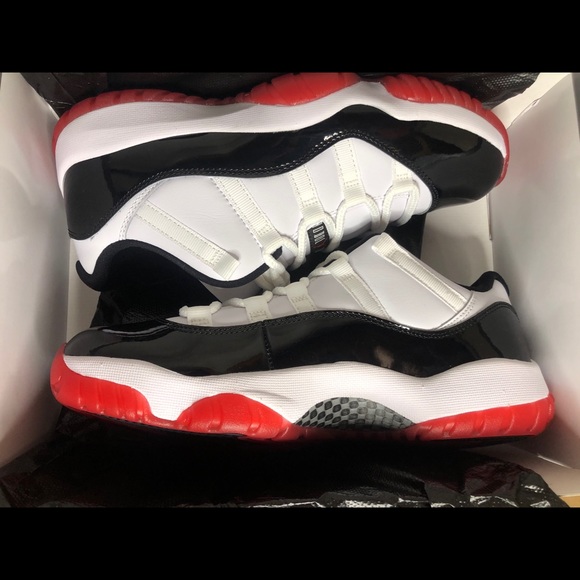⚠️SOLD⚠️ Air Jordan 11 Retro Low , Size 8 - - Picture 2 of 8